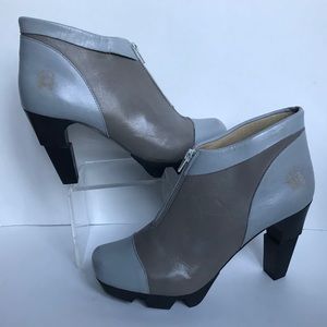 Smug by Prophecy Grey Tones Ankle Boots
